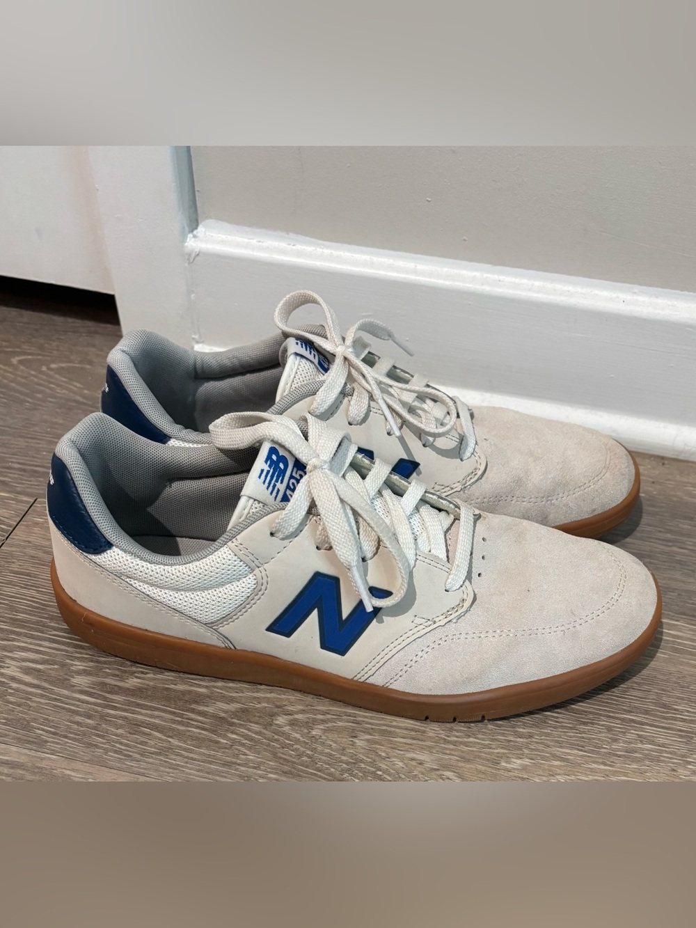 New Balance Men’s White and Blue 425 Sneakers